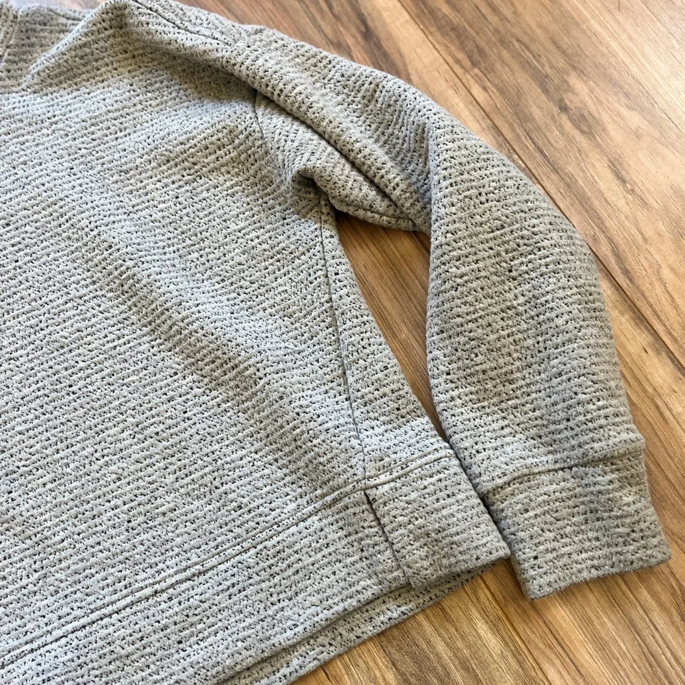 Calia Size M pullover - Picture 3 of 6